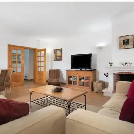 Good Vibes Apartment